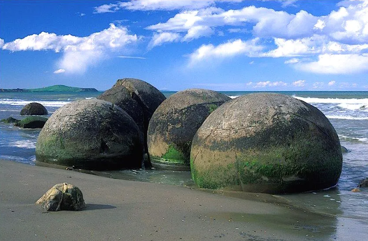 sfere di pietra in costa rica